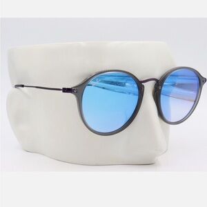Ray-Ban Round Sunglasses with Blue Lenses